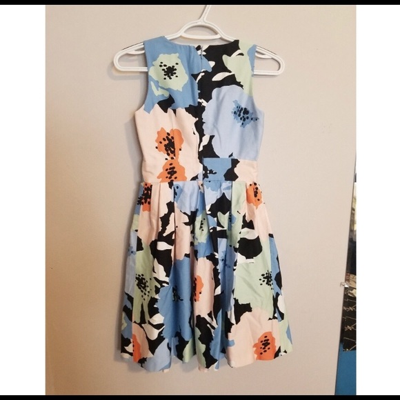 Calvin Klein spring dress size 0P - Picture 2 of 5